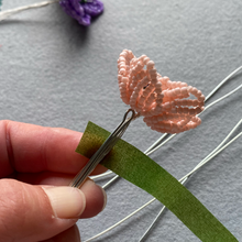 Load image into Gallery viewer, Illustrated step-by-step instructions from the anemone beaded flower kit.