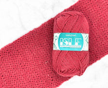 Load image into Gallery viewer, Isle Aran Yarn - World of Wool
