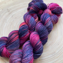 Load image into Gallery viewer, Hand Dyed Sock 4ply Yarn in Hibiscus by Solicious Yarns
