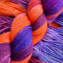 Load image into Gallery viewer, Hand Dyed Sock 4ply Yarn in Pumpkin Eve by Solicious Yarns
