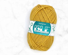 Load image into Gallery viewer, Isle British Wool Aran Yarn in Ronas Hill Isle by World of Wool
