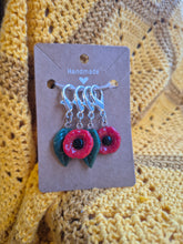 Load image into Gallery viewer, Stitch Markers | Gobblin Glass

