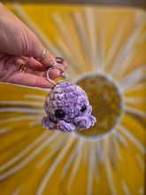 Load image into Gallery viewer, Crochet Octopus keyring
